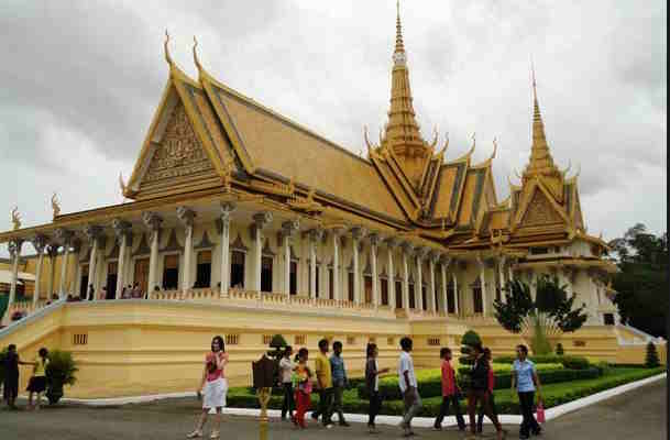 Palais Royal de Phnom Penh au point de confluence Mékong, Tonlé Sap, Tonlé Bassac 